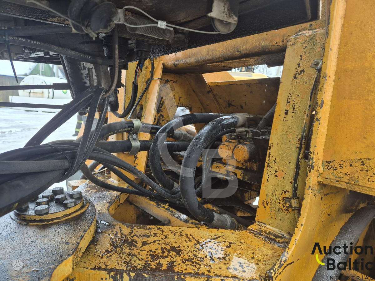 -Kita- 333.2, frontal loader