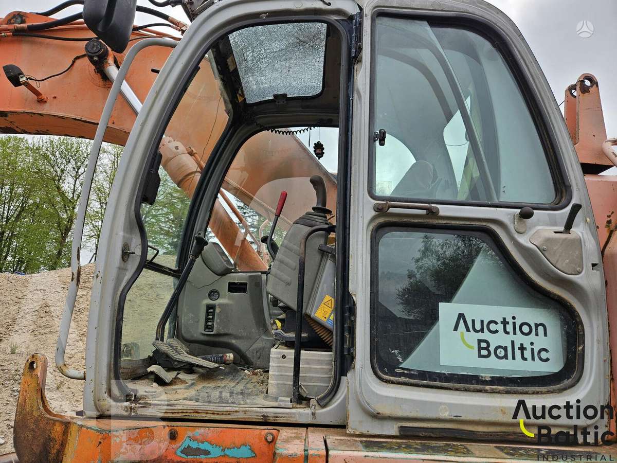 Kobelco SK 235 SR, экскаваторы
