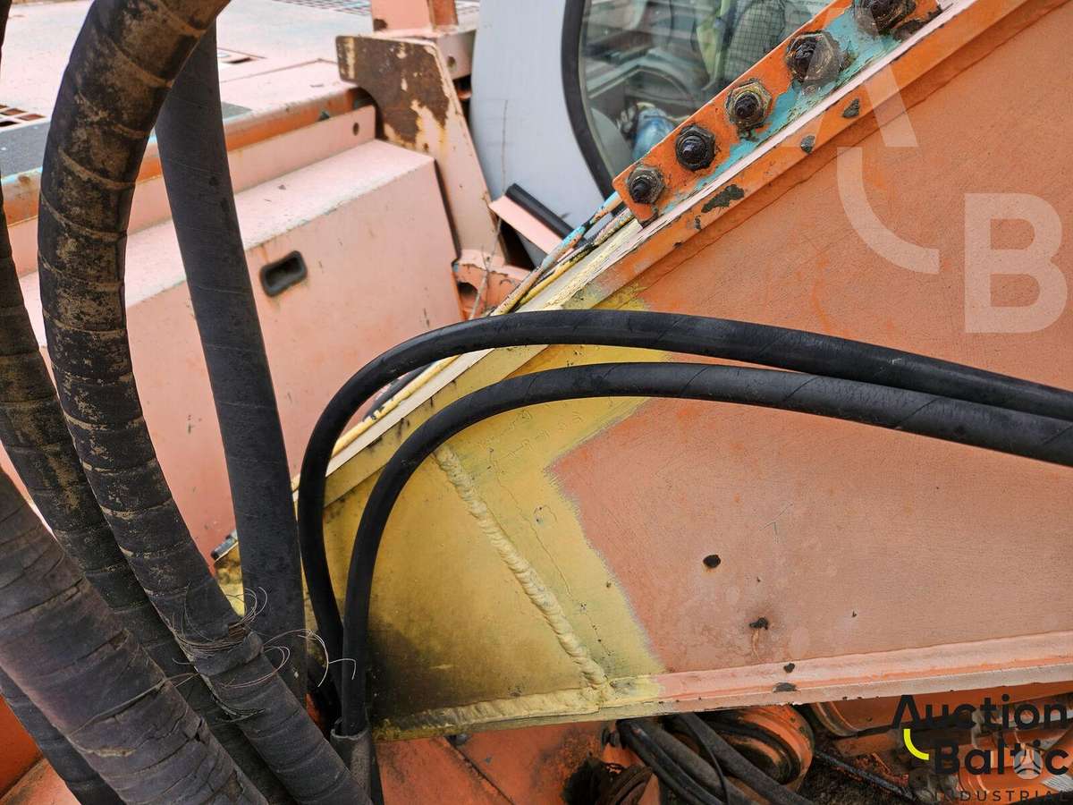 Kobelco SK 235 SR, экскаваторы