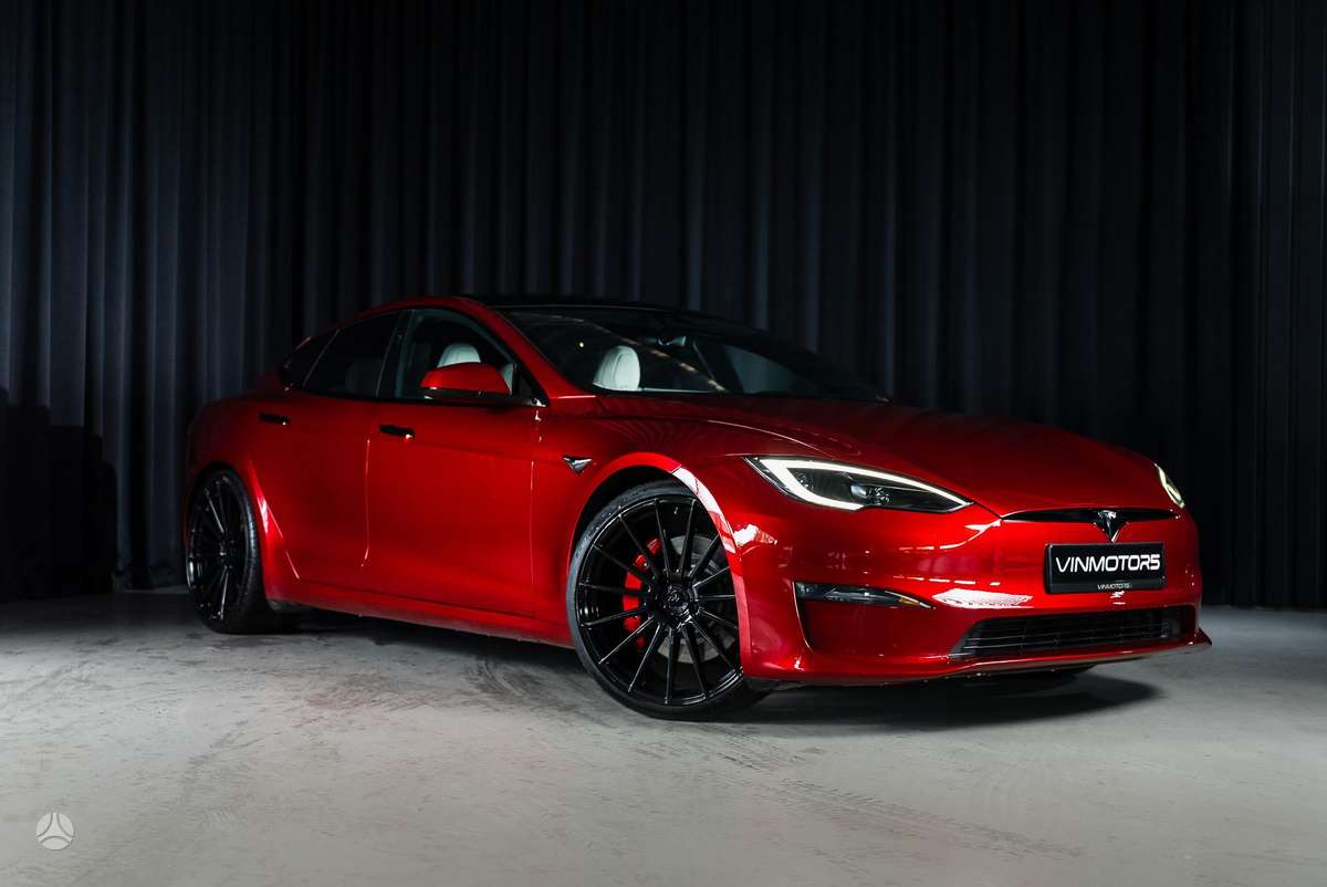 Tesla Model S, sedanas