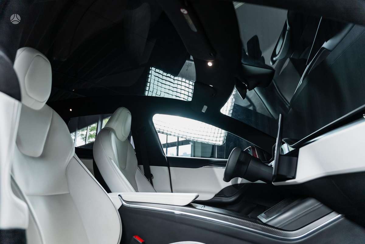 Tesla Model S, saloon / sedan