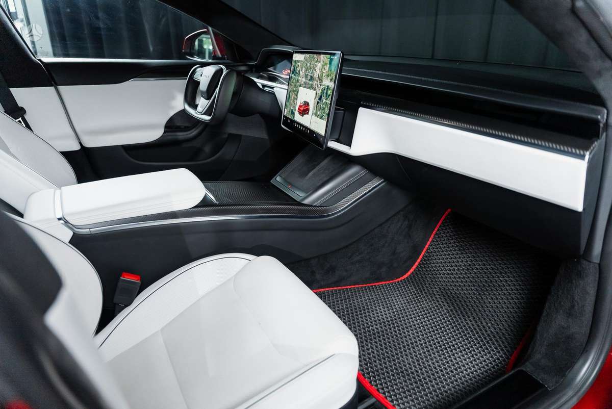 Tesla Model S, saloon / sedan