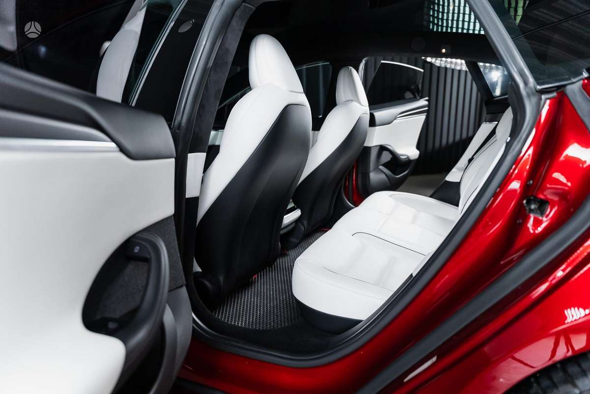 Tesla Model S, saloon / sedan