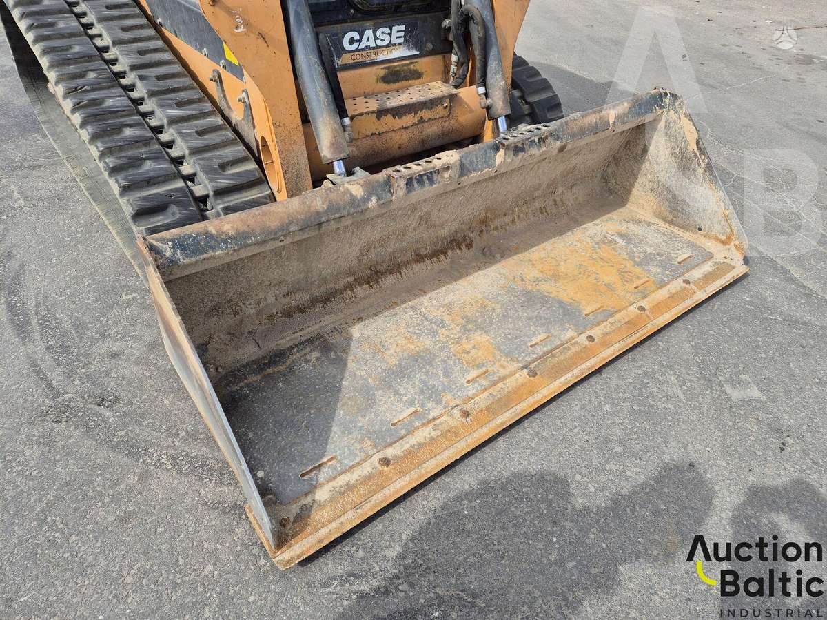 Case TR 320, mini loaders