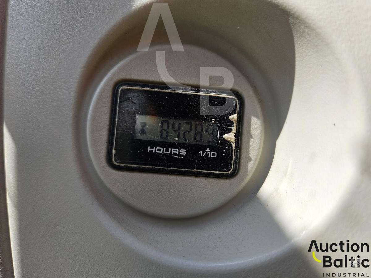 New Holland E 215 C, экскаваторы