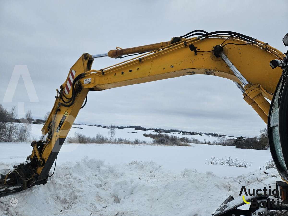 JCB JS 175 W, excavator