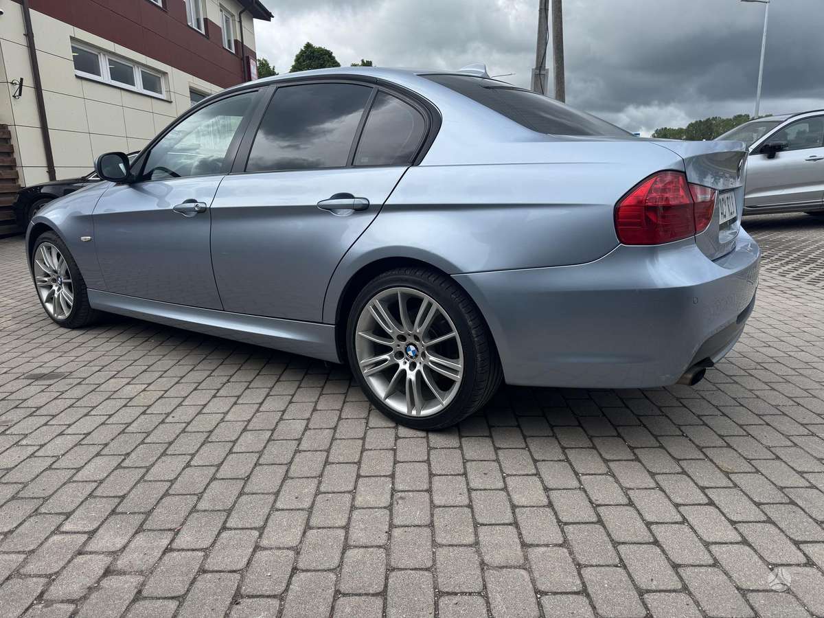 BMW 320, 2.0 l., Седан