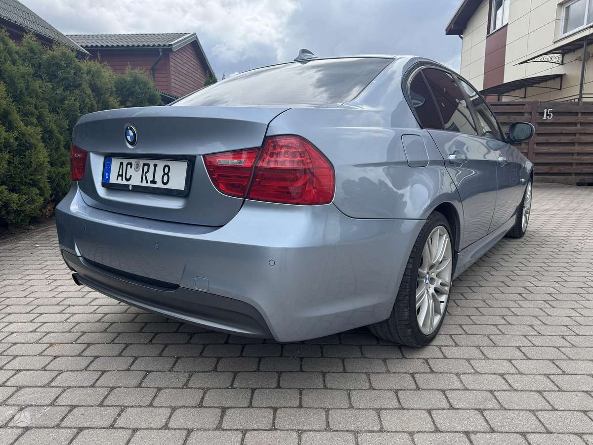 BMW 320, 2.0 l., Седан
