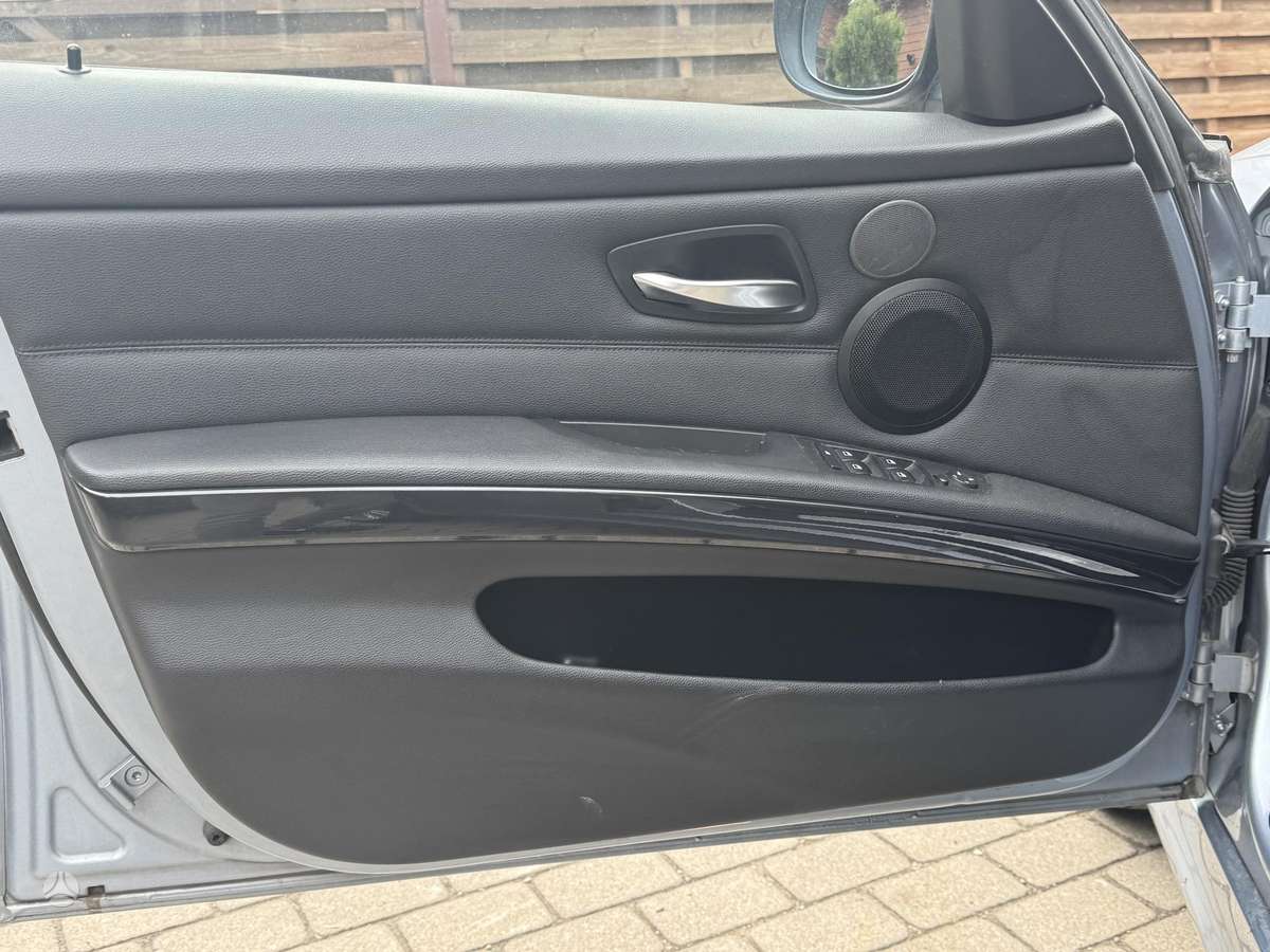 BMW 320, 2.0 l., Седан