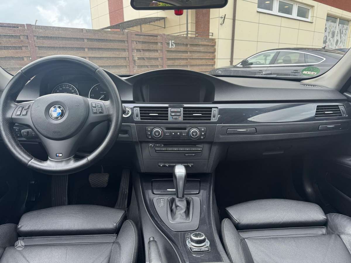 BMW 320, 2.0 l., Седан