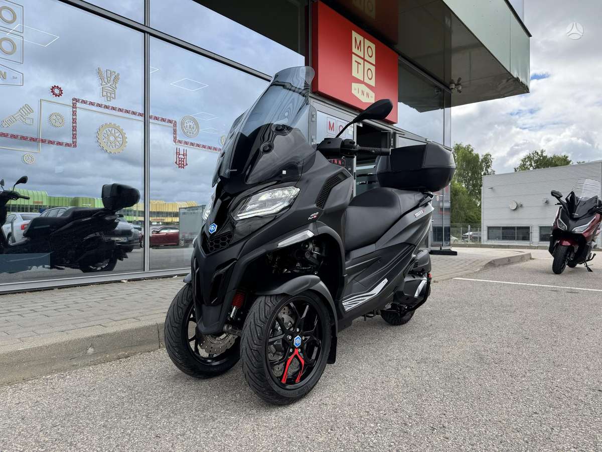 Piaggio MP3 400cc, scooters / mopeds