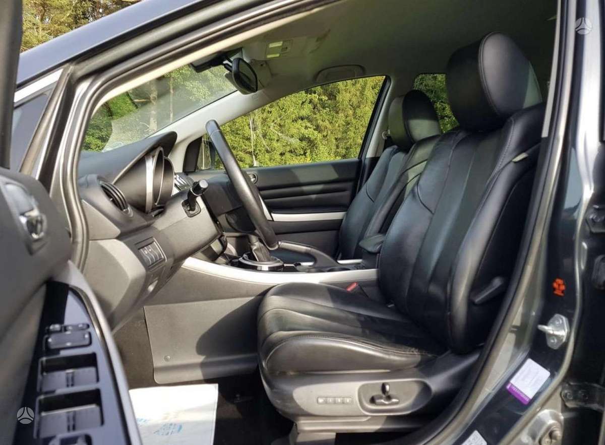Mazda CX-7, 2.2 l., off-road / crossover