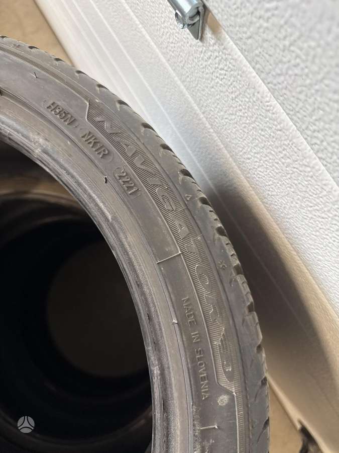 Debica Navigator, žieminės 225/40 R18