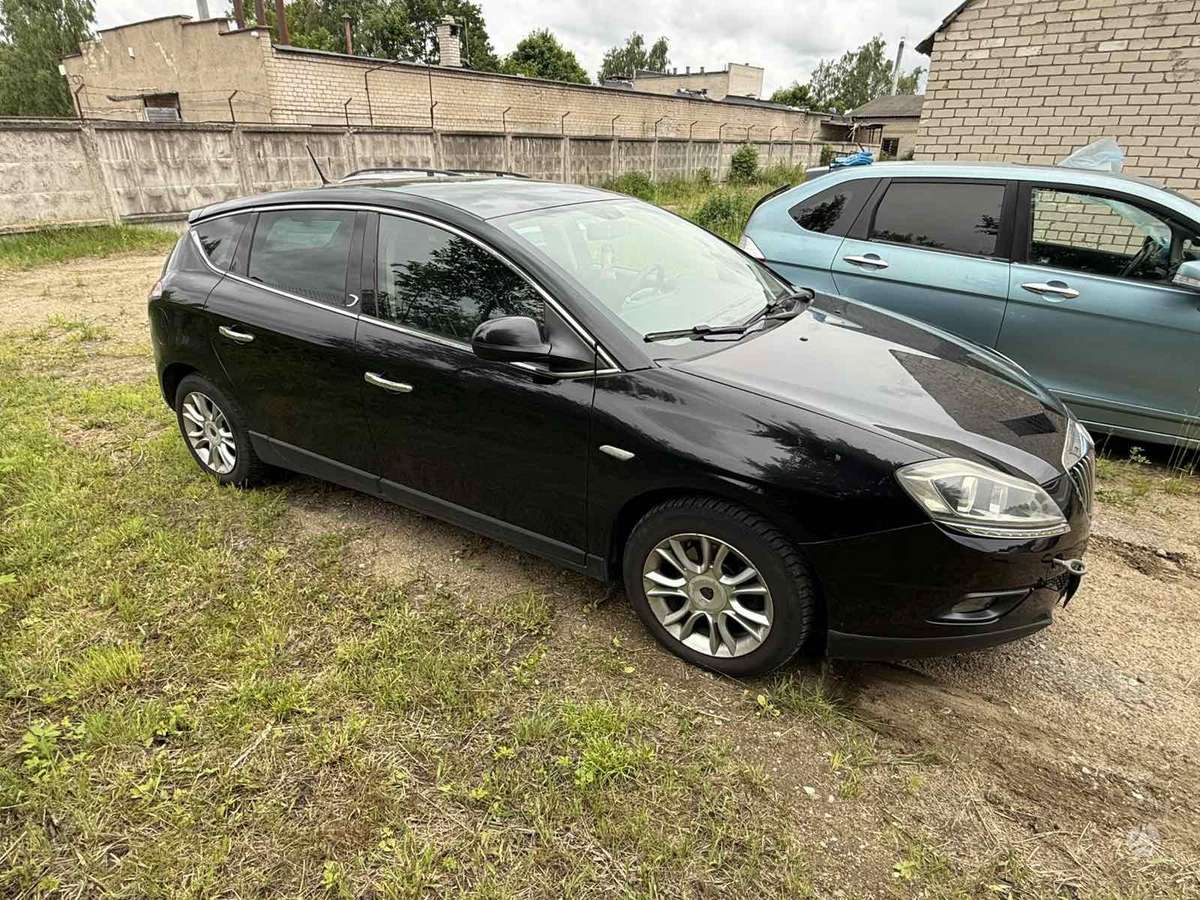 Lancia Delta dalimis. Variklio kodas 198a2000