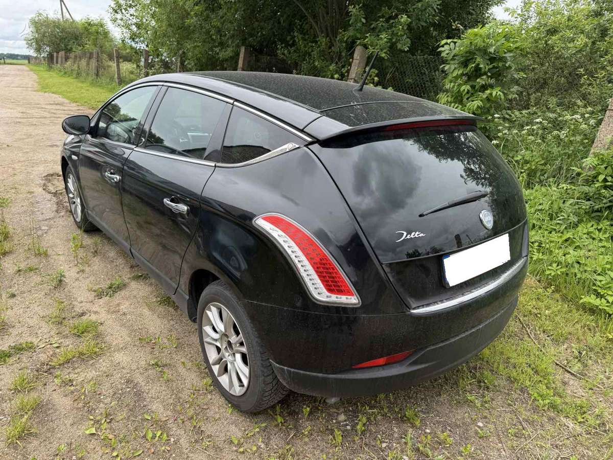 Lancia Delta dalimis. Variklio kodas 198a2000