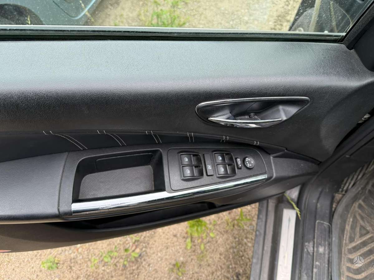 Lancia Delta dalimis. Variklio kodas 198a2000