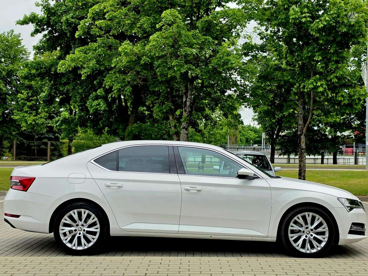 Škoda Superb - 8