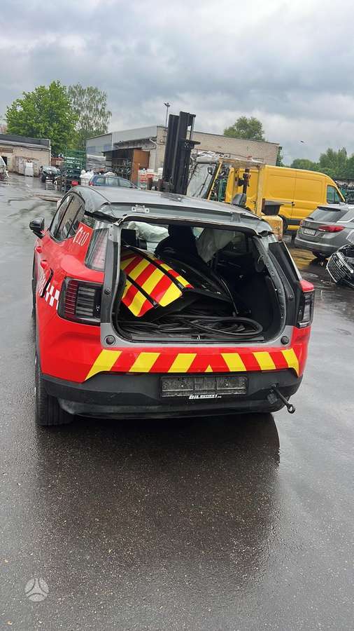 Volvo EX30 по частям
