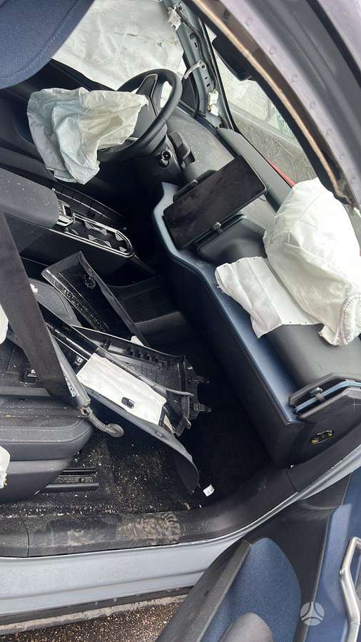Volvo EX30 rezerves daļās