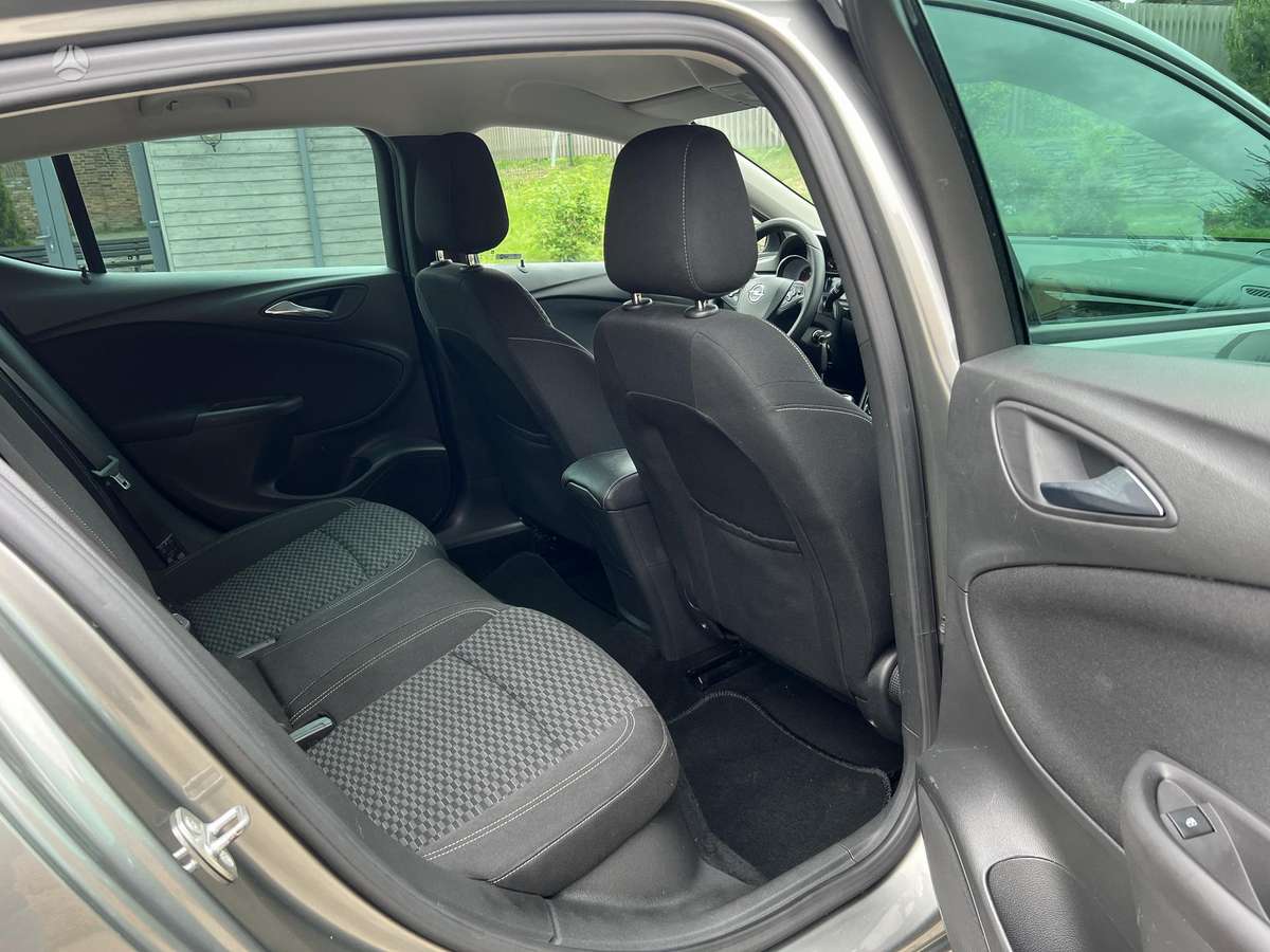 Opel Astra, 1.6 l., hatchback