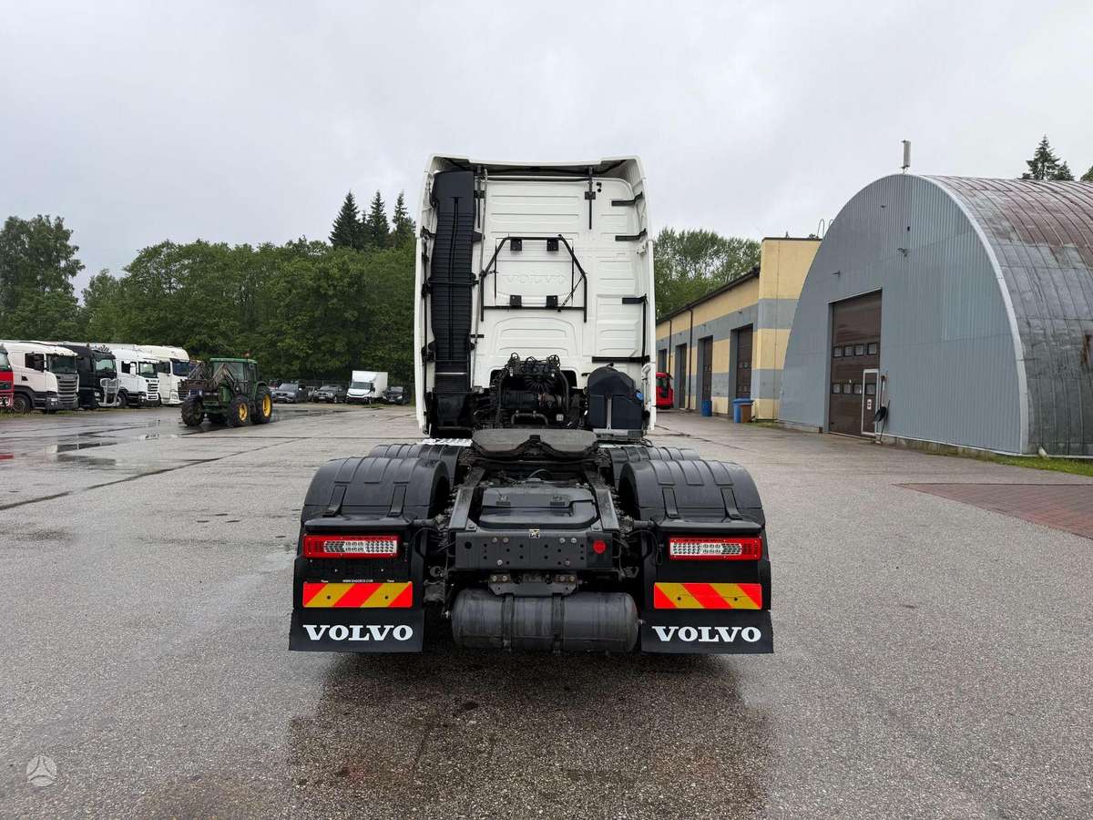 Volvo FH500XL, single sleeper