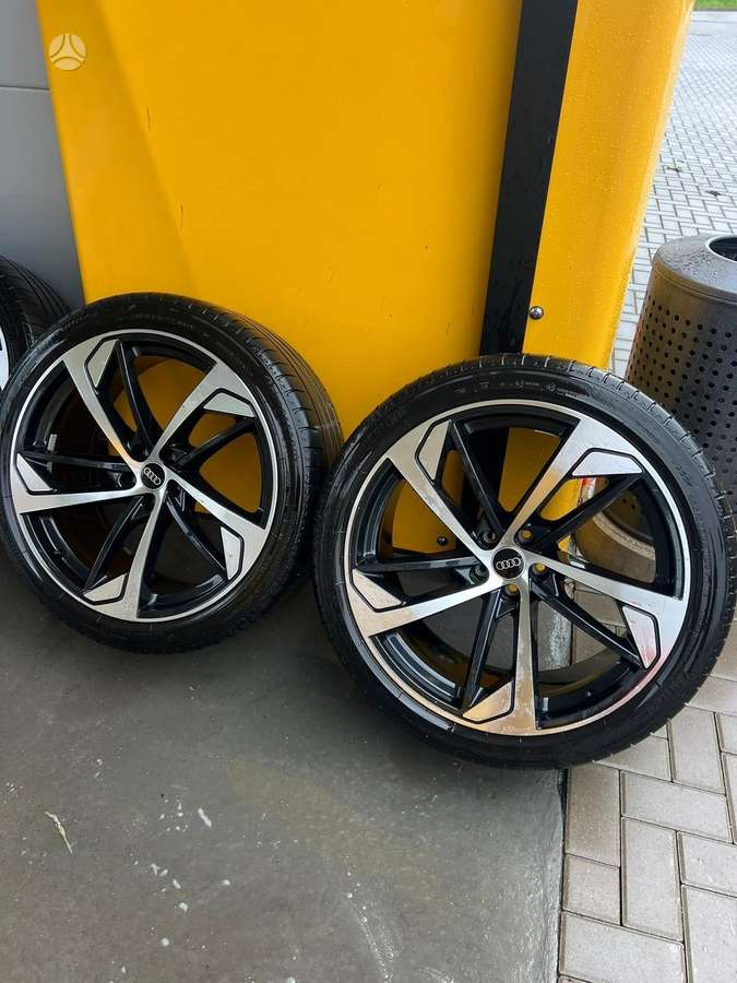 Audi SQ7 детали кузова