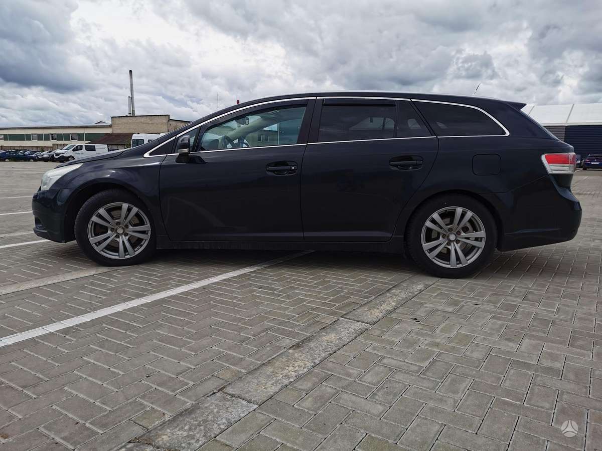 Toyota Avensis - 4