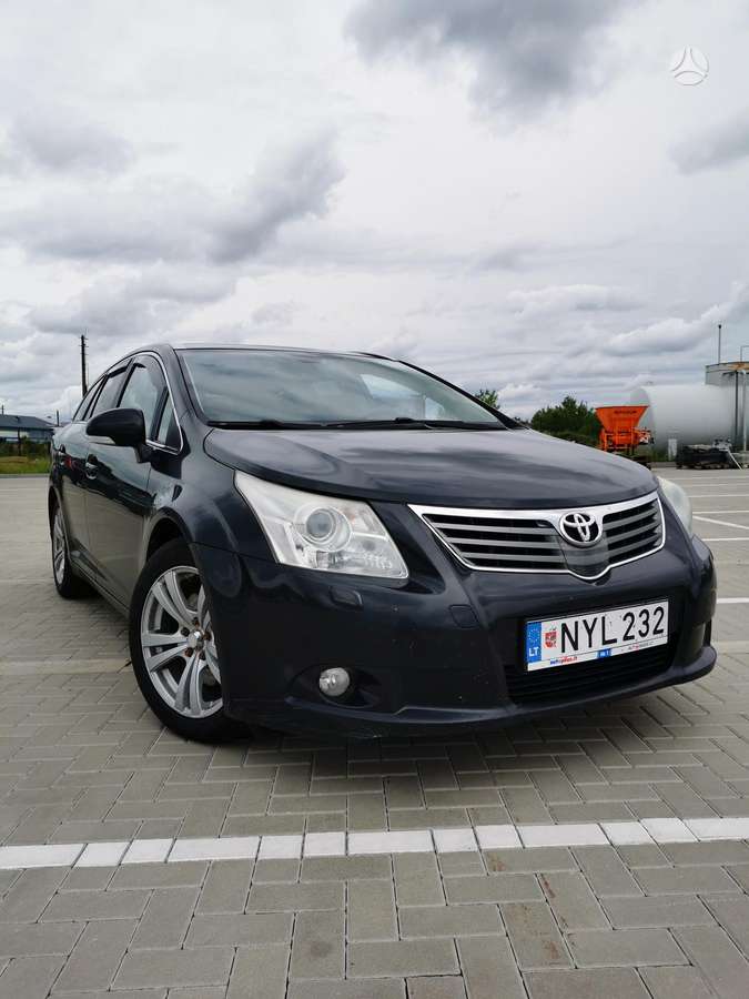 Toyota Avensis - 2