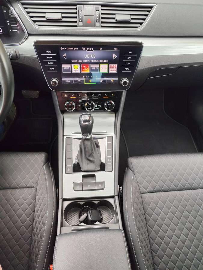 Škoda Superb - 12