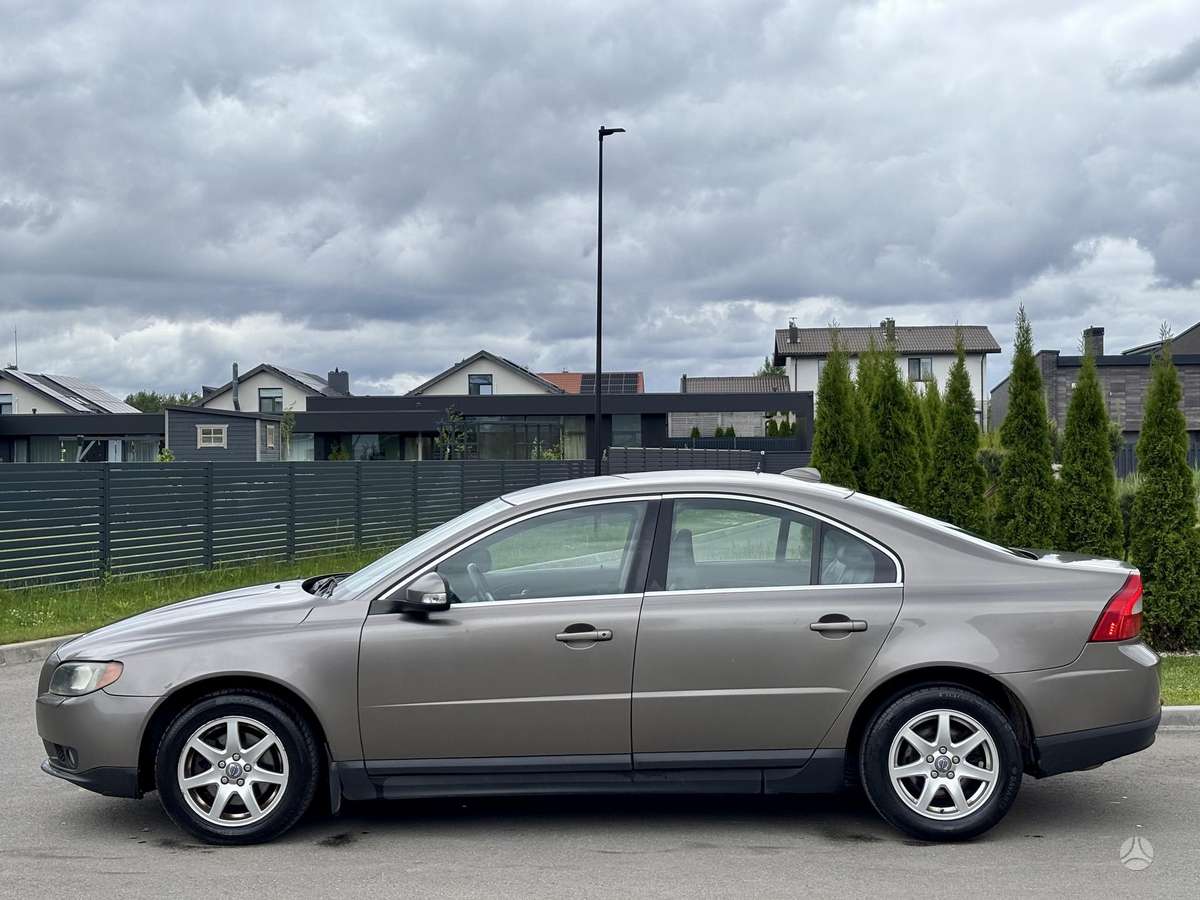 Volvo S80, 2.4 l., Седан