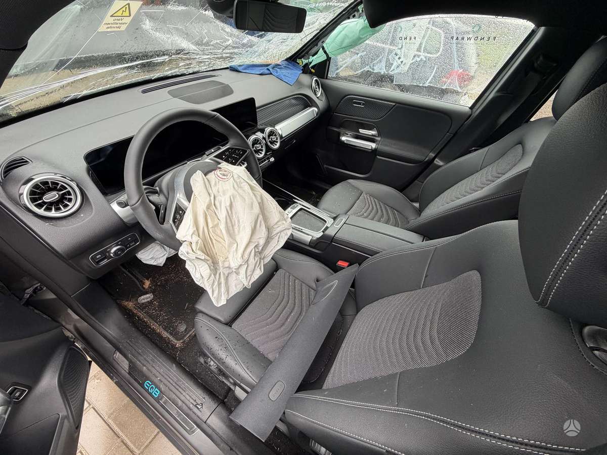 Mercedes-Benz EQB