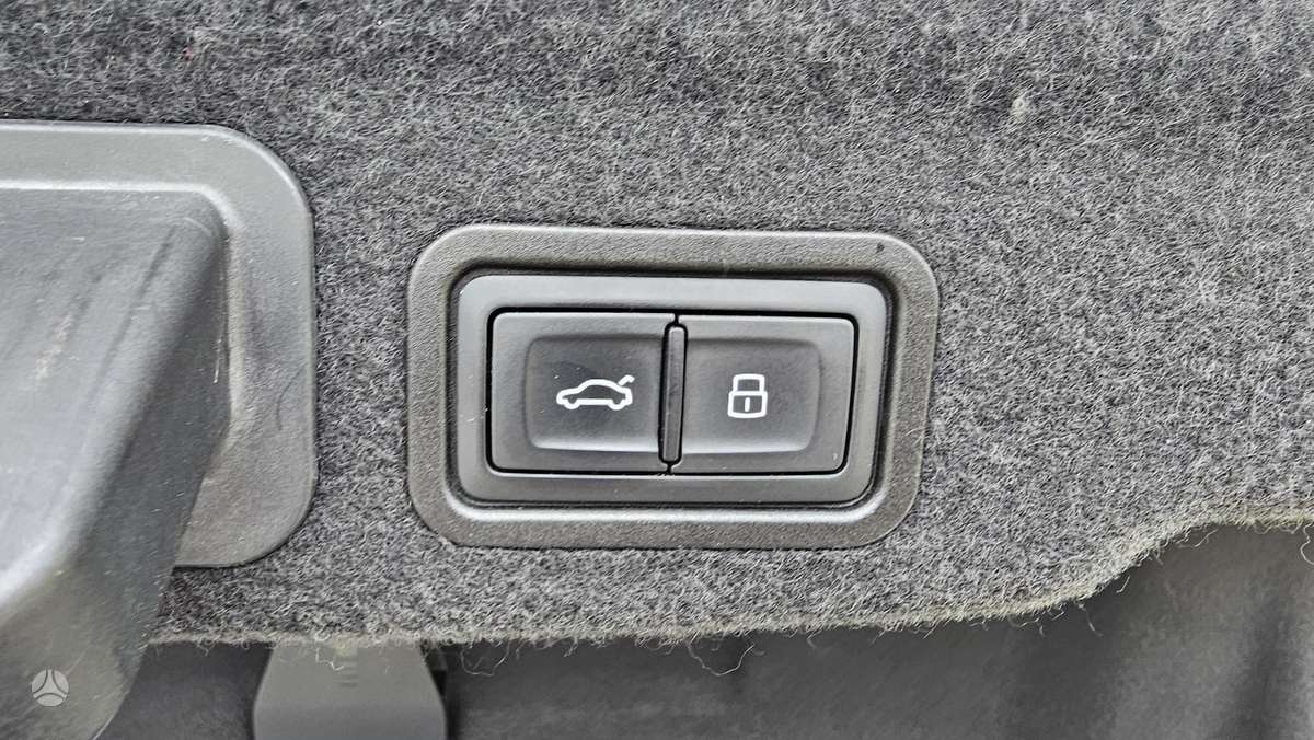 Audi A8 L, 3.0 l., Седан