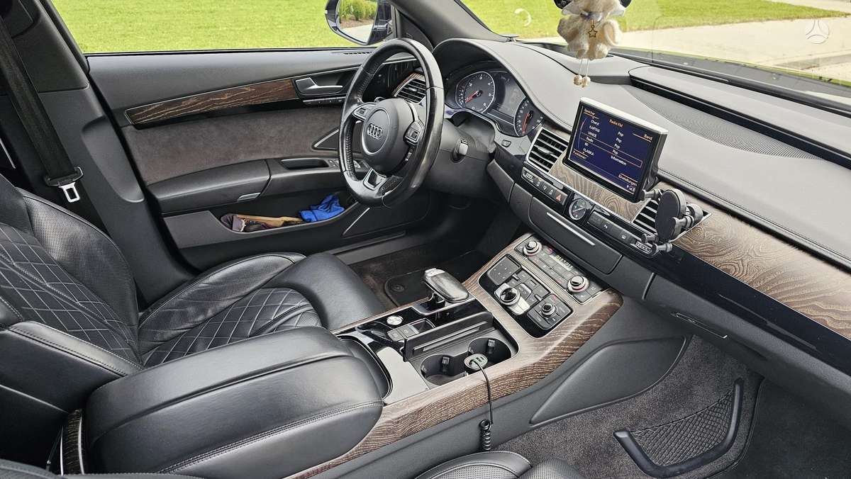 Audi A8 L, 3.0 l., Седан