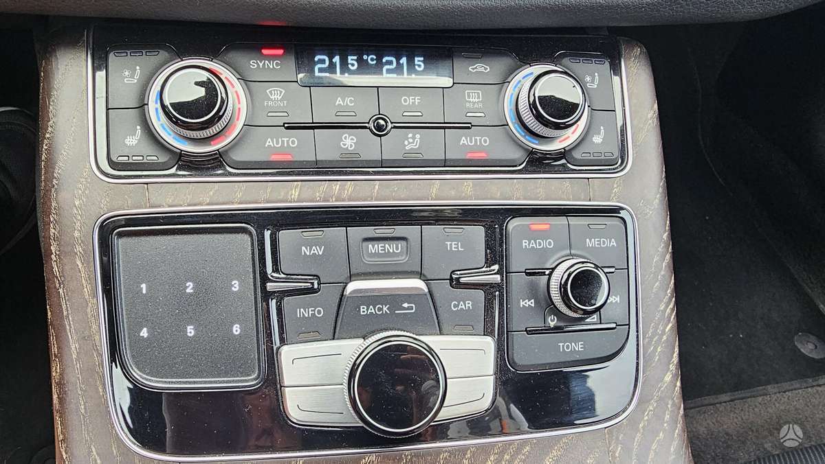 Audi A8 L, 3.0 l., Седан
