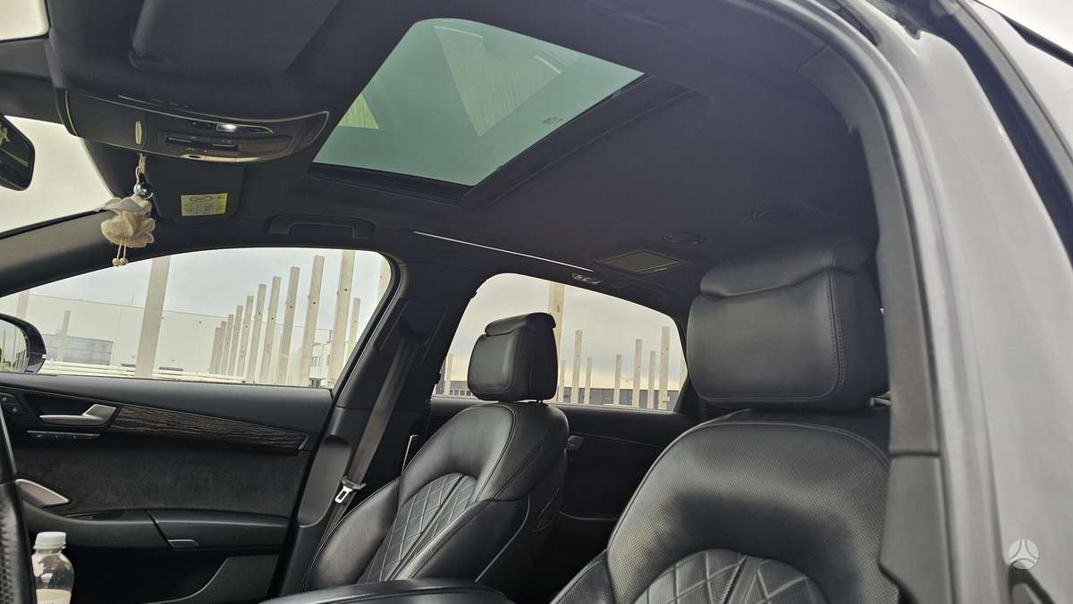 Audi A8 L, 3.0 l., Седан