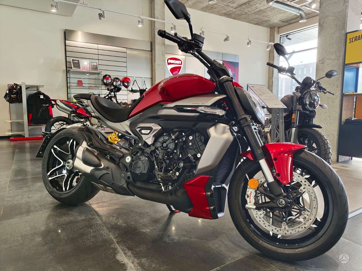 Ducati Diavel 1158cc, street / classic