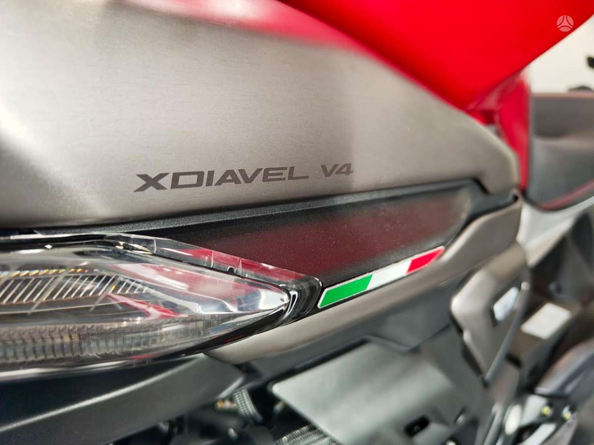Ducati Diavel 1158cc, street / classic