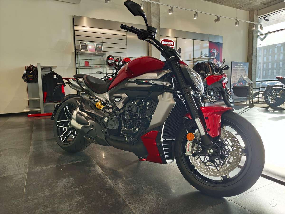 Ducati Diavel 1158cc, street / classic