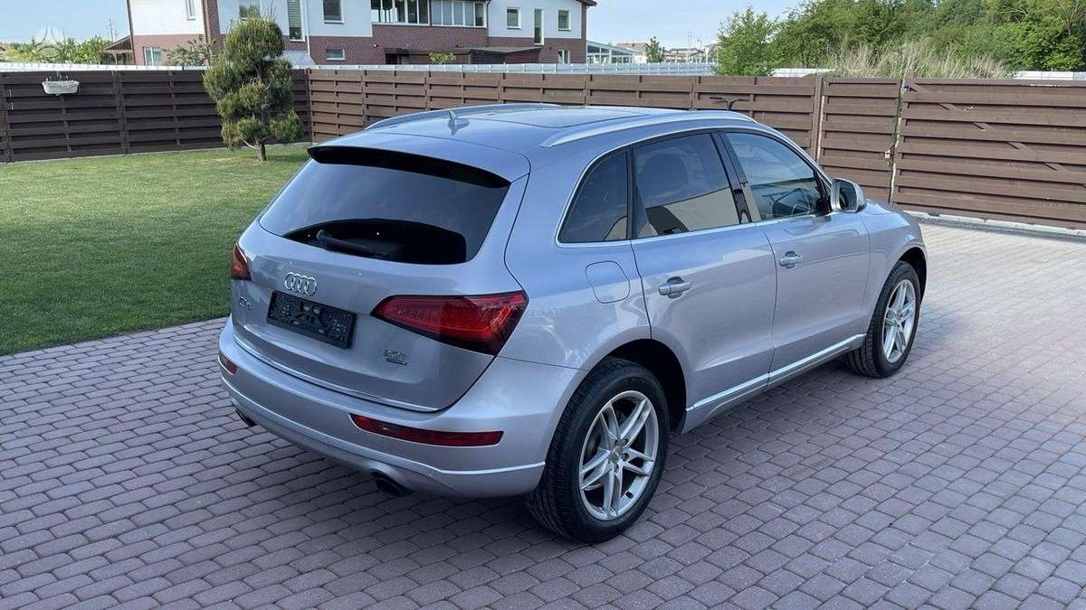 Audi Q5, 2.0 l., Внедорожник / Кроссовер