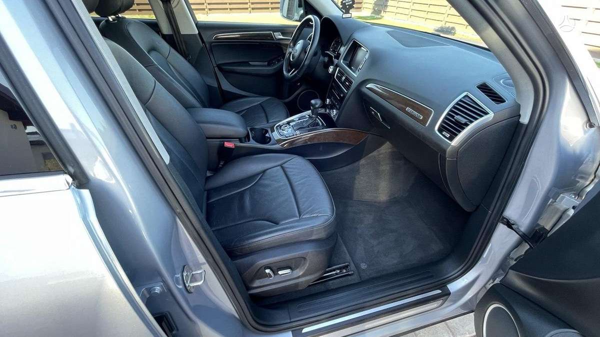 Audi Q5, 2.0 l., Внедорожник / Кроссовер
