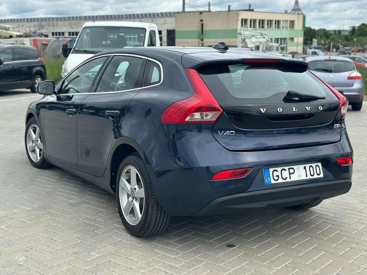 Volvo V40, 1.6 l., Хэтчбек