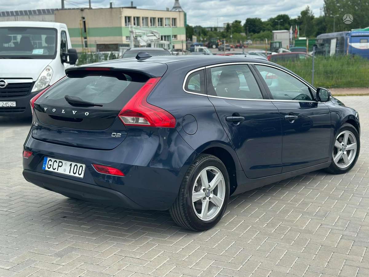 Volvo V40, 1.6 l., Хэтчбек