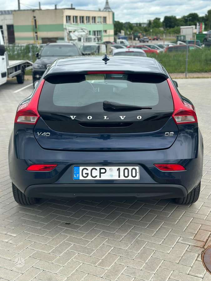 Volvo V40, 1.6 l., Хэтчбек