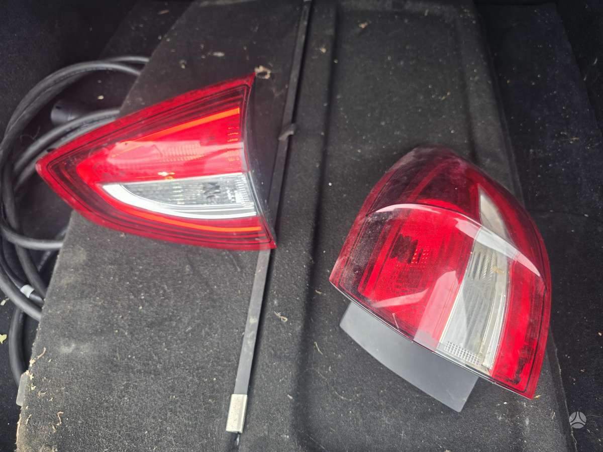 Ford C-MAX for parts. Dalimis nėra priekiniu sparnu ir durų priekiniu kel