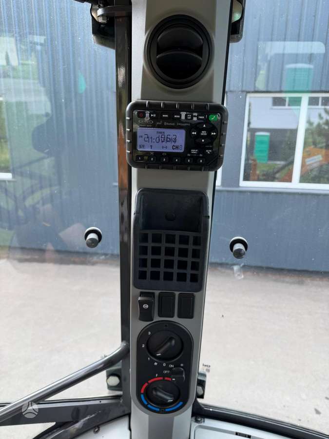Case 695 SV, экскаваторные погрузчики