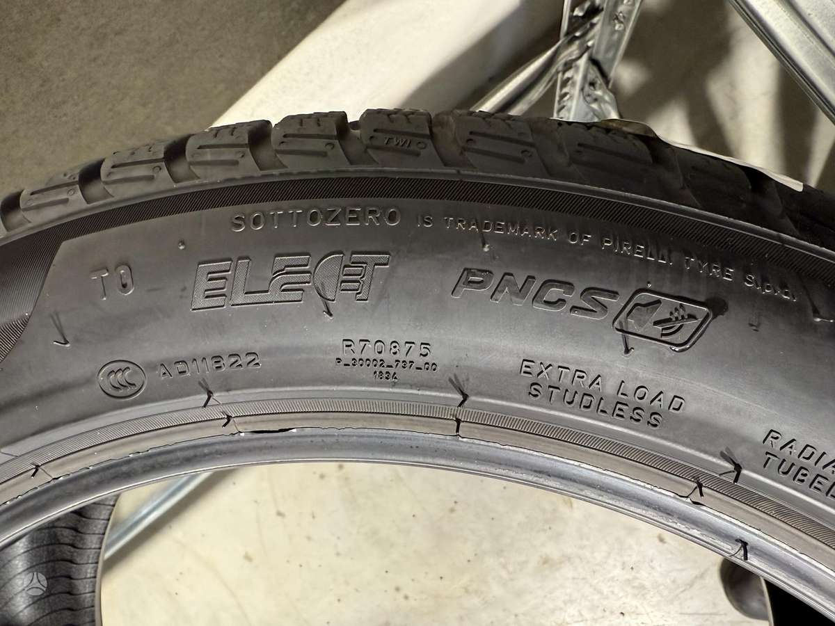 Pirelli Sottozero3/TO/elect, winter 255/45 R19