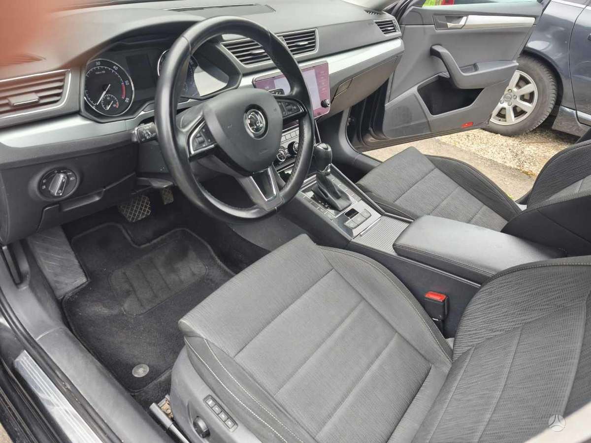 Skoda Superb, 2.0 l., Хэтчбек