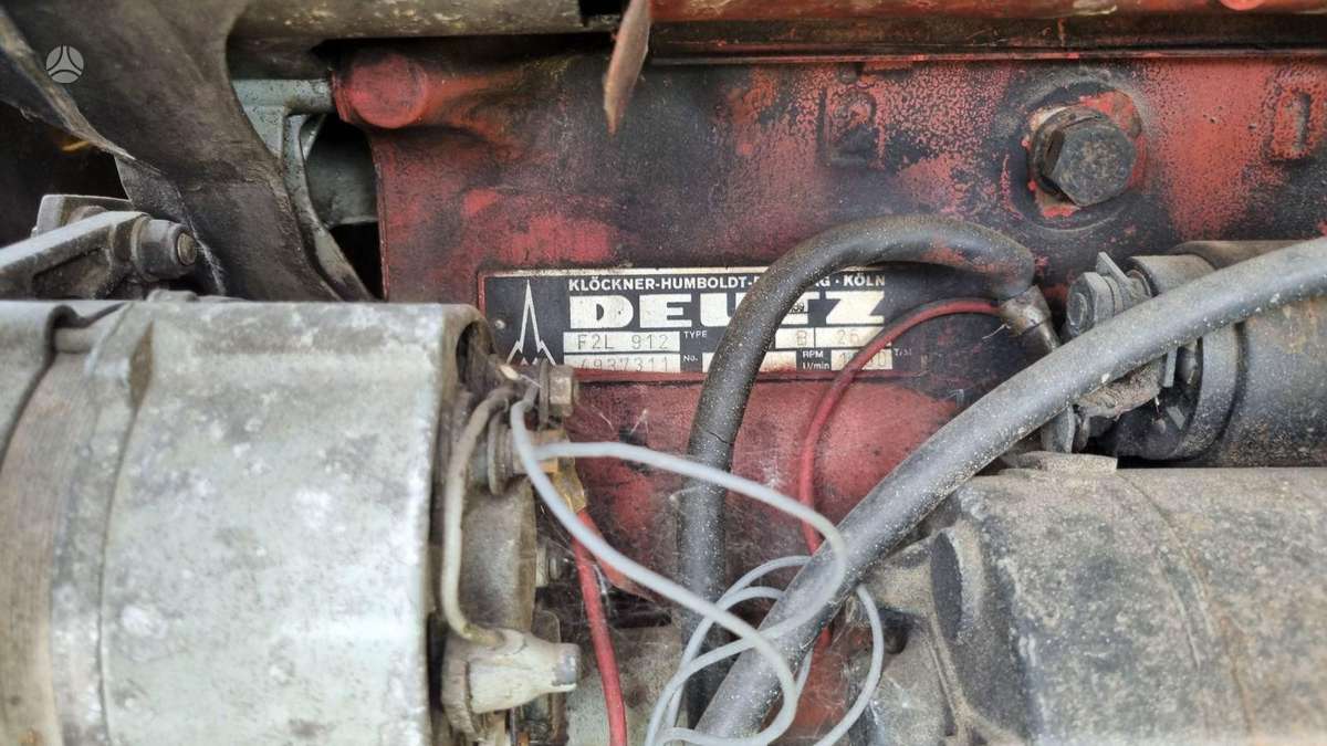 JLG 40F, articulated lifts