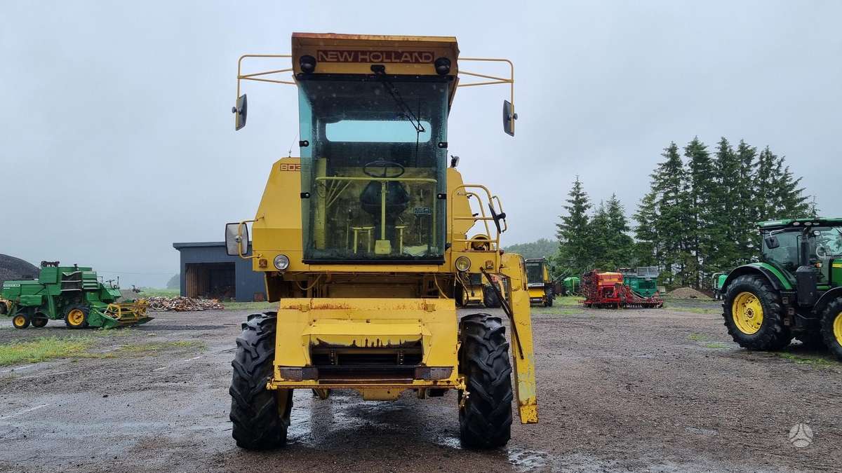 New Holland 8030, комбайны
