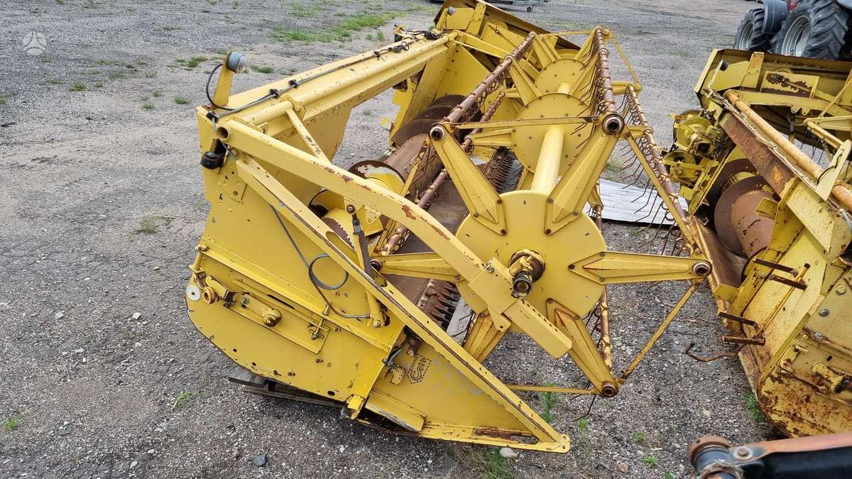 New Holland 8030, комбайны